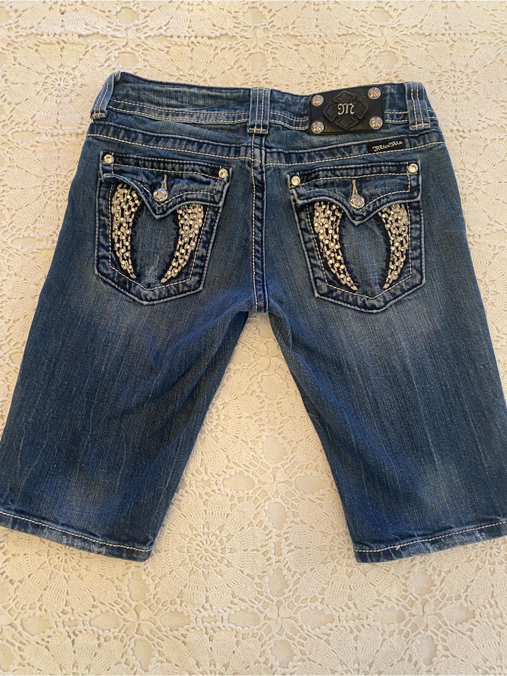 Miss Me Low-Rise JP5082BM-3 Bermuda Sz 28 Shorts Angel Wings Embellished Bling